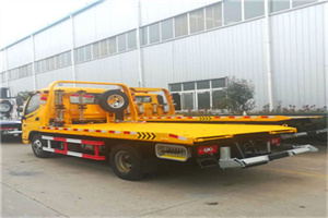 霍林郭勒附近拖车救援搭电